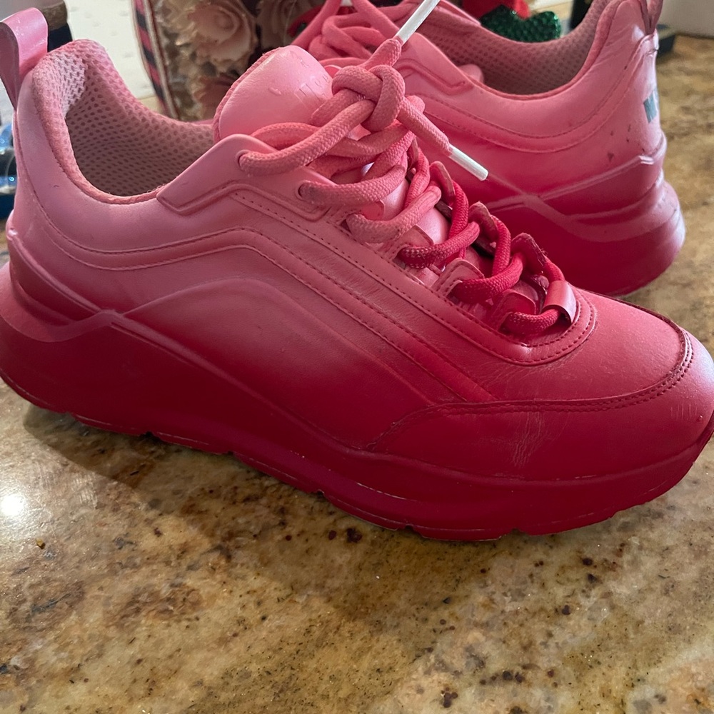 Sneakers - Picture 2 of 5